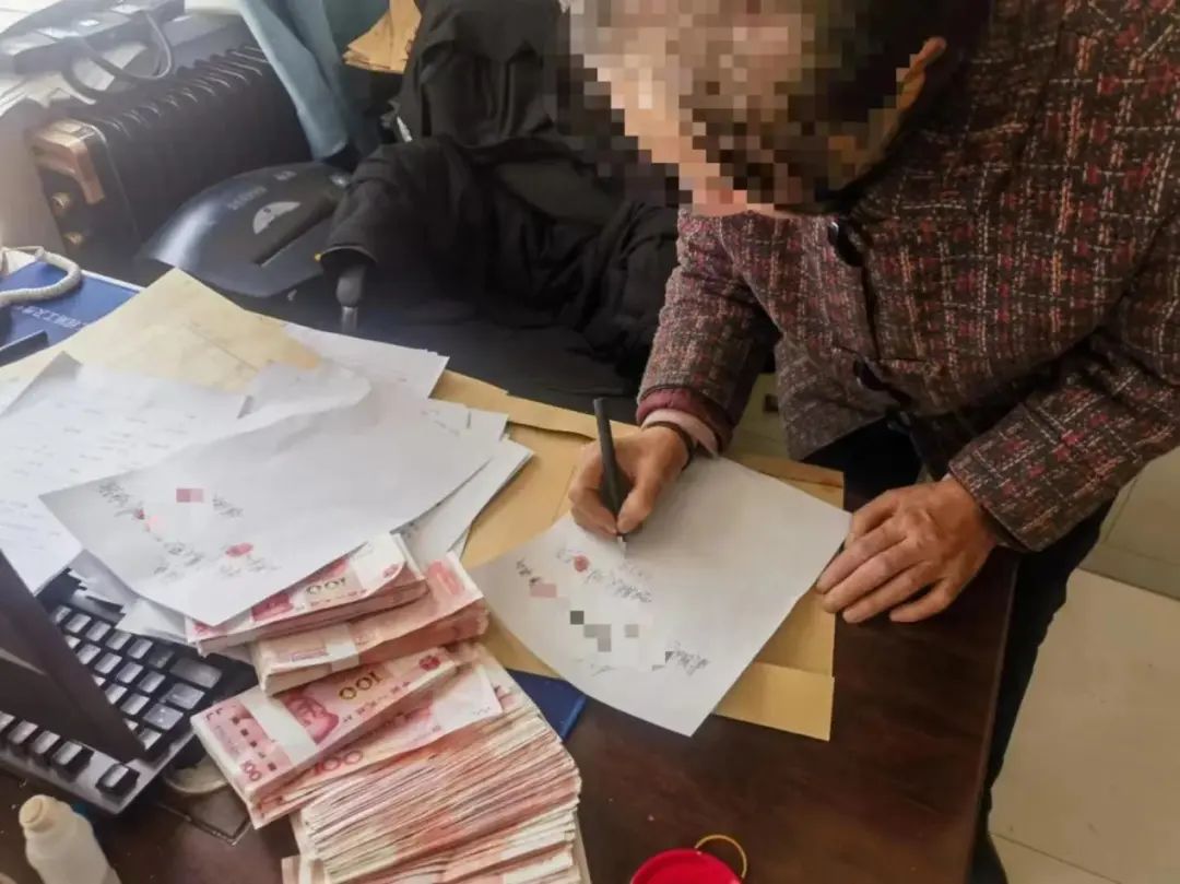 绥德县法院帮助七旬老人追回养老钱并护送回家