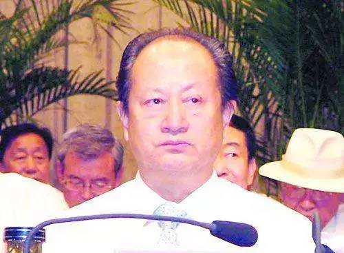霸占下属老婆,被12名妇女联手告倒的陕西高官
