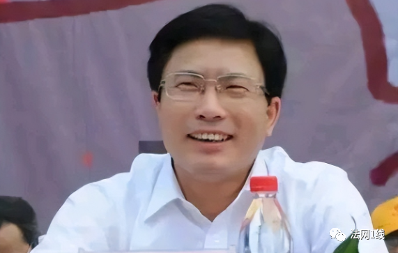 【反腐】原政法委书记吴志明,严重违纪违法!与136名女性有染,写2本“快乐日记”
